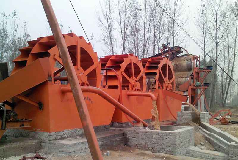 河南郑州时产200吨石粉沙洗砂工作现场