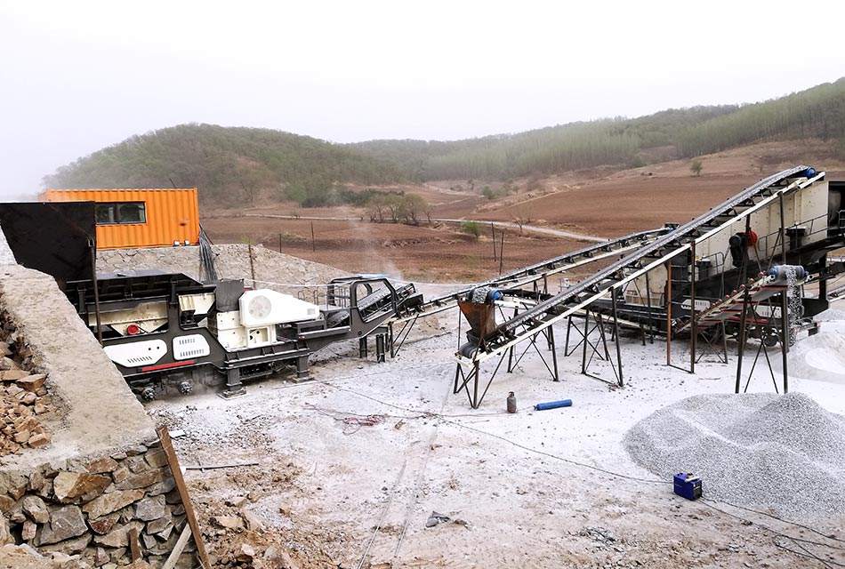 广东时产100吨钾钠长石移动破碎加工生产线项目