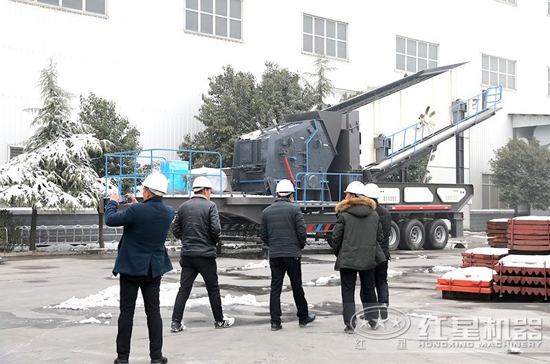 车载流动碎石机厂家价格实惠，客户现场参观
