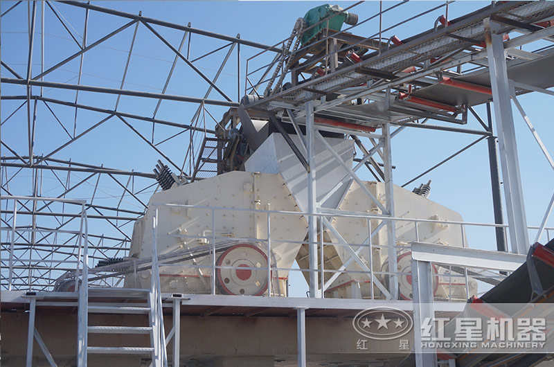 时产一千吨青石石料制砂生产线现场