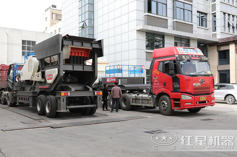 两台建筑垃圾破碎机陆续发货中