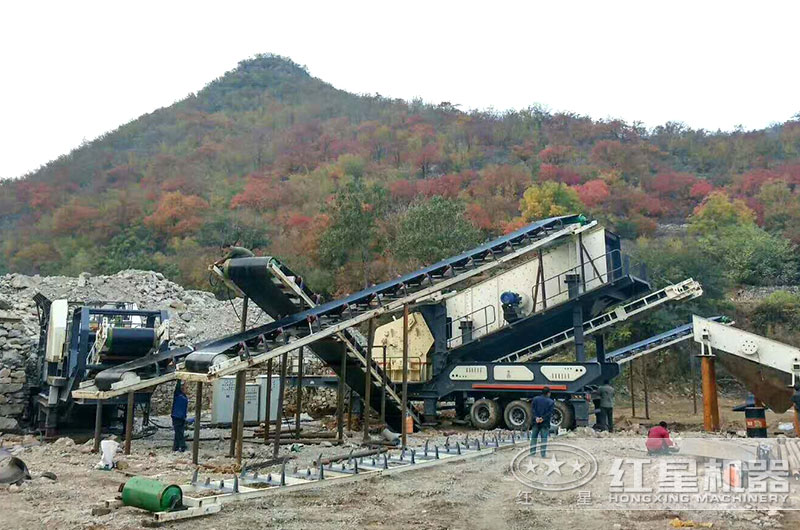 山西时产300-400吨移动石头破碎生产线现场