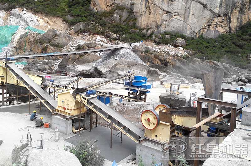 安徽客户一小时300吨石头破碎生产线