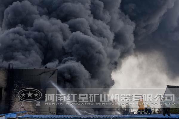 雷蒙磨粉机粉尘爆炸图片